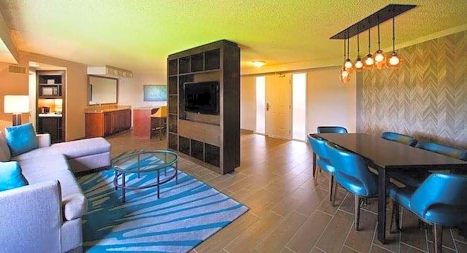 Embassy Suites by Hilton Portland Tigard