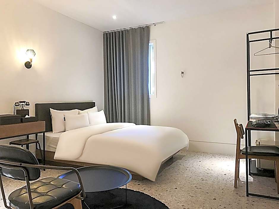 HOTEL RAUM