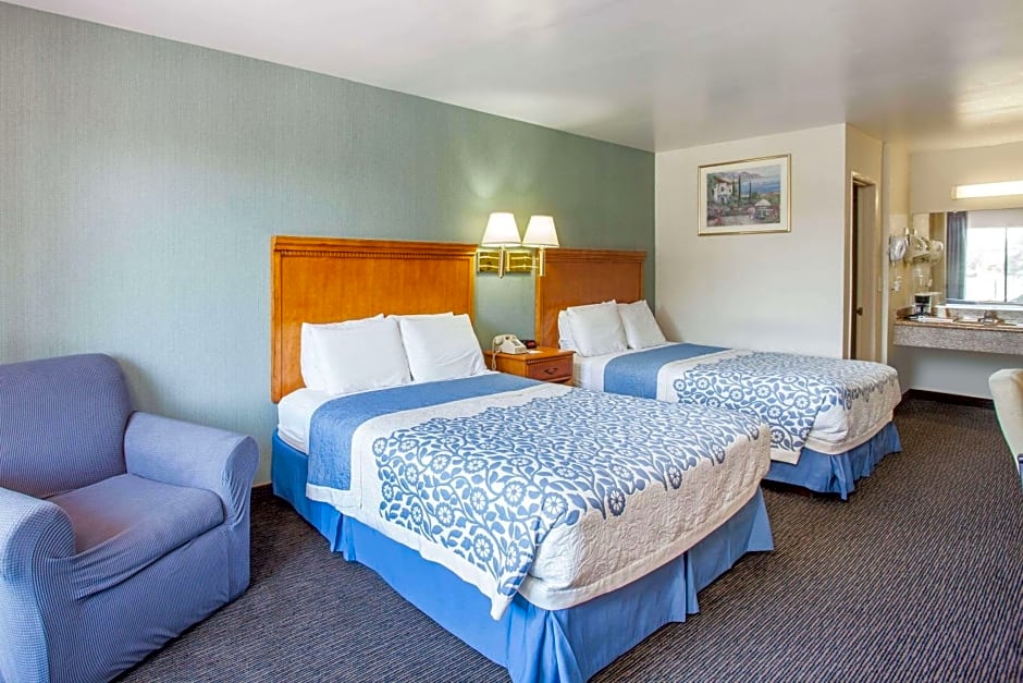 Days Inn by Wyndham Anaheim Near the Park