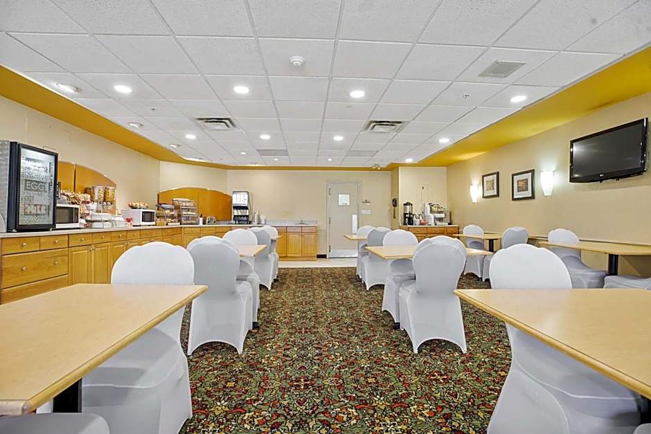 Sandman Hotel & Suites London Downtown