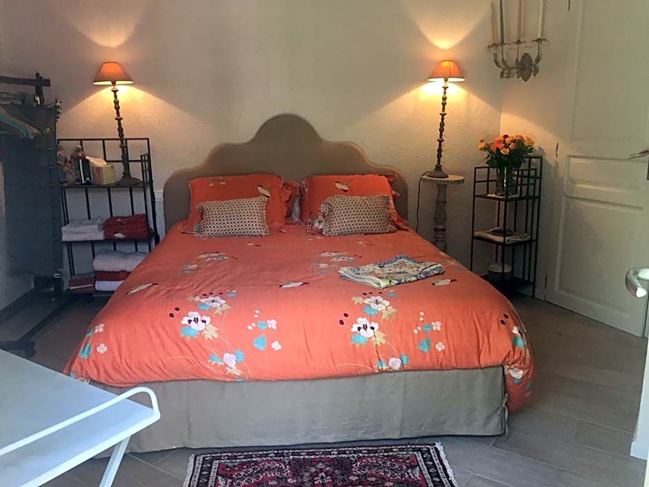 Photo 1 of 5 of Double Room