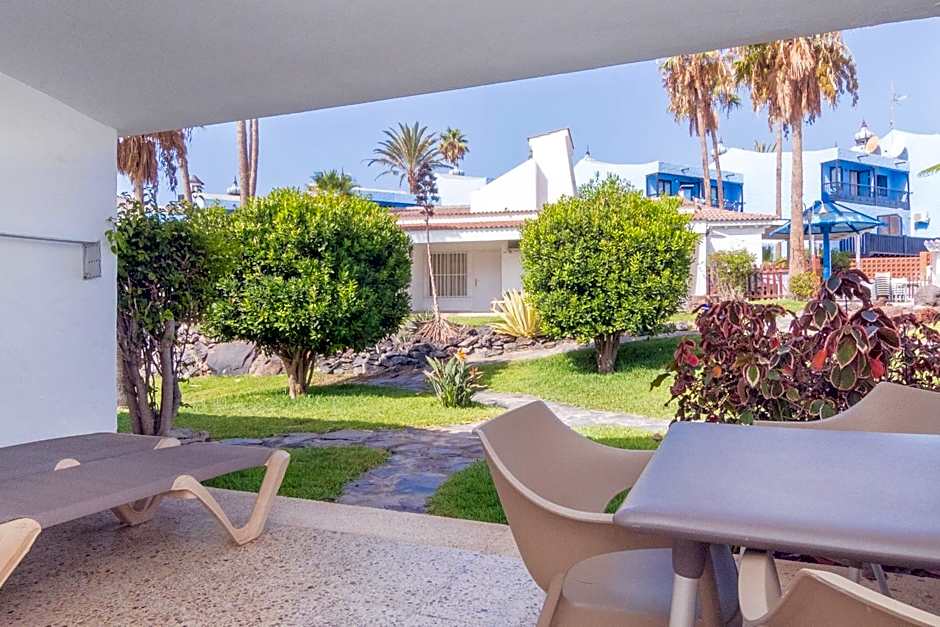 Bungalows Side Shore