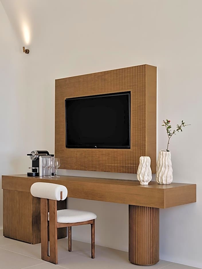 Andronis Luxury Suites