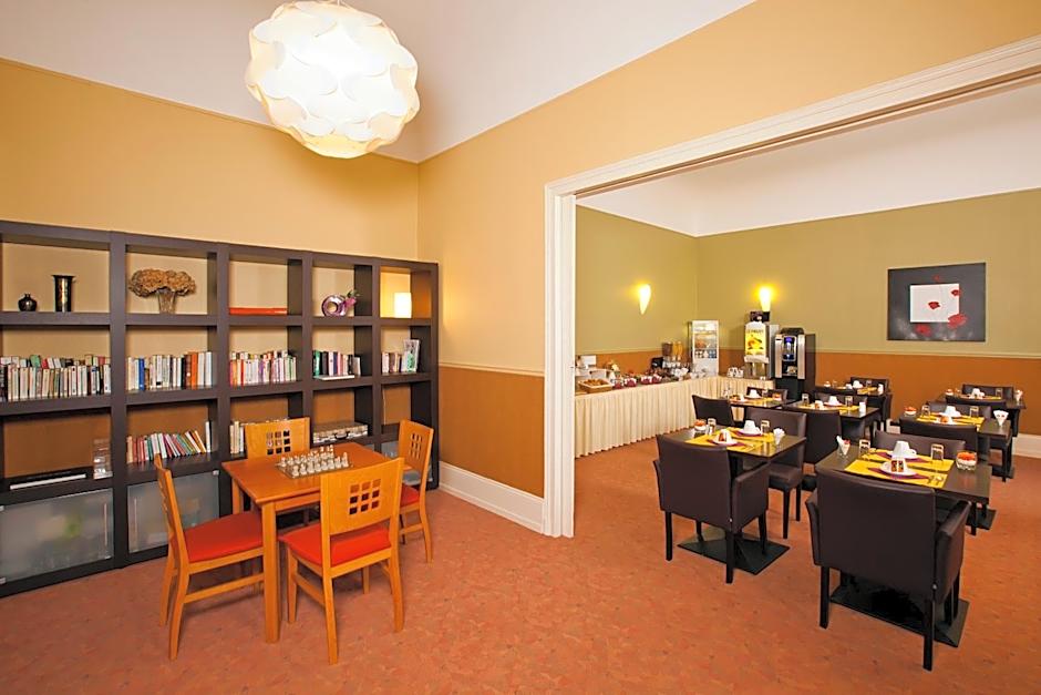 Garden & City Luxeuil Ex Le Métropole et Les Thermes