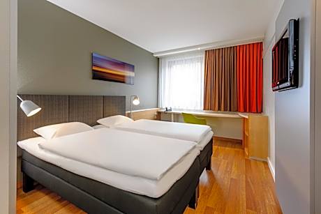 Standard Room with Two Single Beds