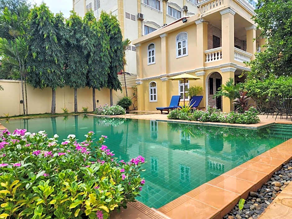 Photo 1 of 48 of La Villa