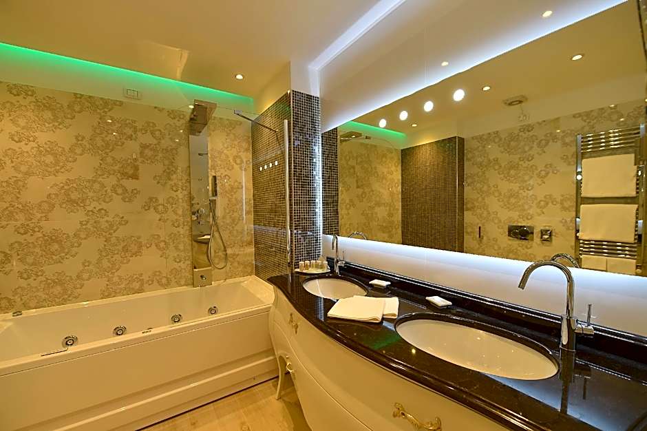 Savoia & Jolanda Hotel