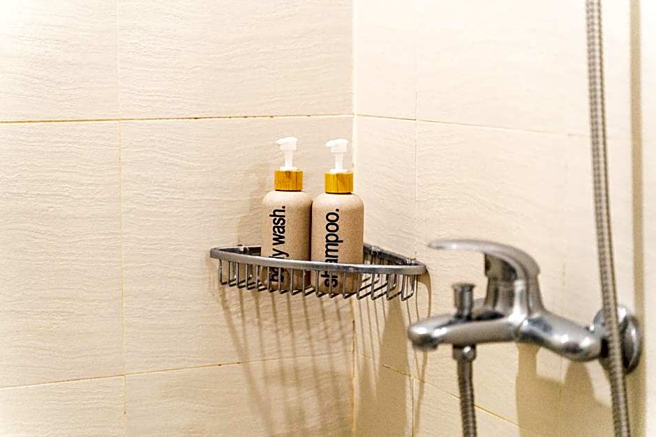 R'Holistay Azure North KING SIZE BED & Wave POOL