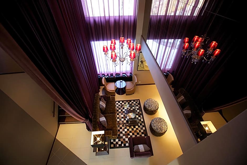 Phoenix Hotel by HHG