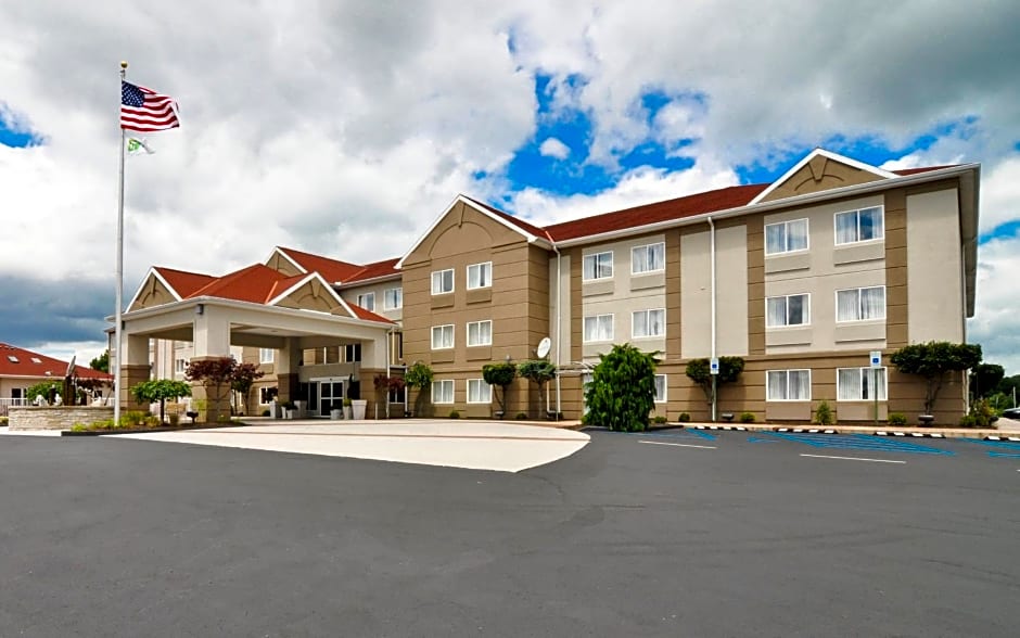 Holiday Inn Express Hotel & Suites Port Clinton-Catawba Island