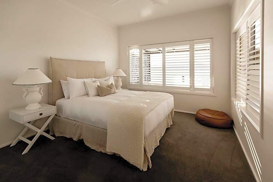 Beachfront Paradise in Opossum Bay