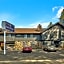 Lake Ridge Hotel