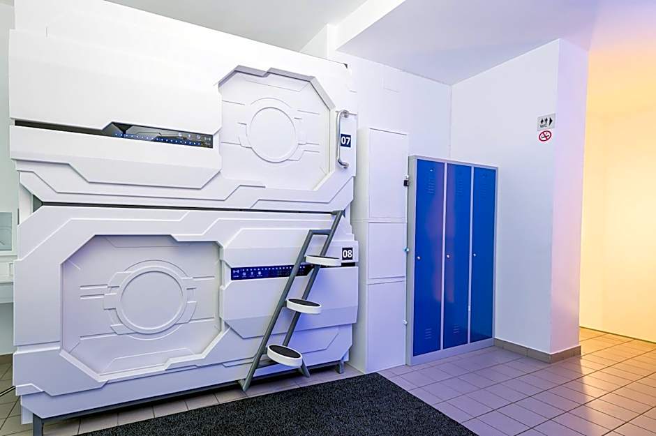Space Home Apartment - Inner City