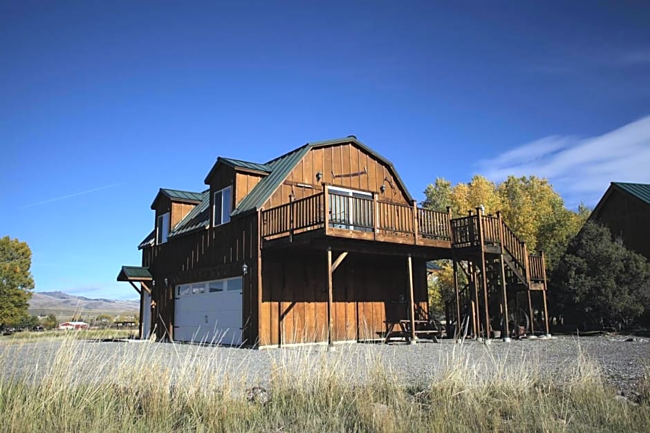 Montana Yellowstone River Retreat