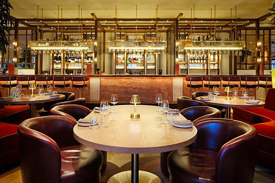 The Trafalgar St. James London, Curio Collection by Hilton