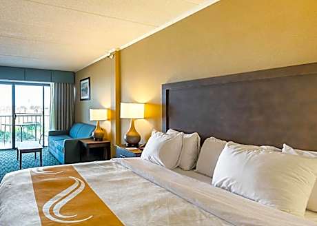 Oceanfront King kitchenette & Sleep-Sofa