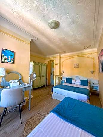 Triple Room with Mountain View