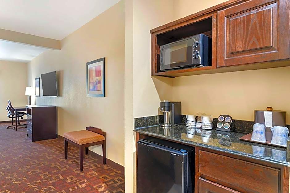 Best Western Plus Goliad Inn & Suites