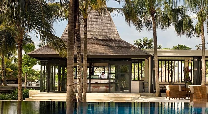 The Royal Santrian Luxury Beach Villas