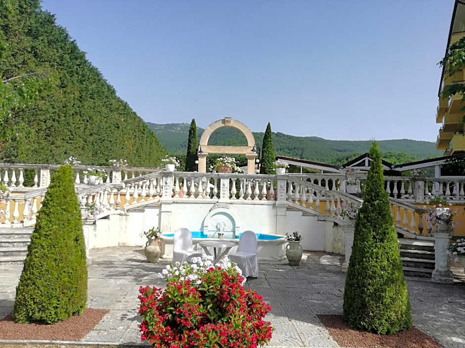 FILIPPONE HOTEL&RISTORANTE