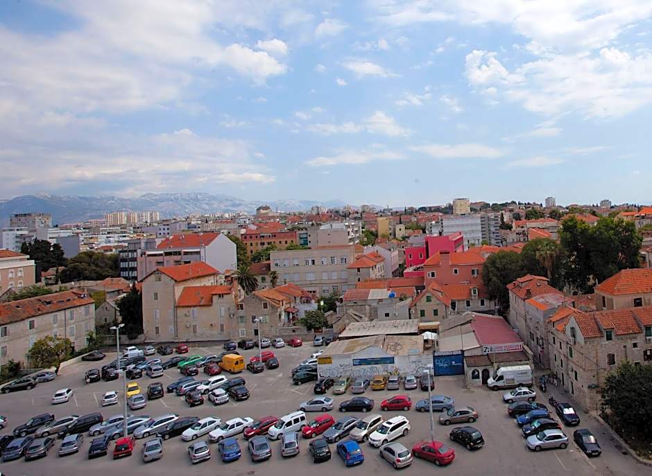 Aspalathos Residence