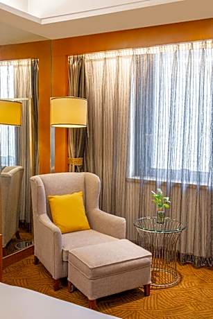 Luxury Room with King Bed