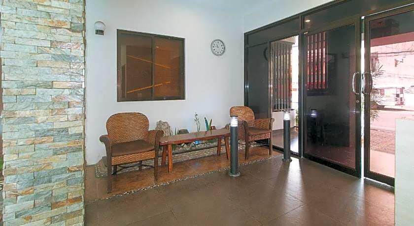 Elyseah Condotel by RedDoorz