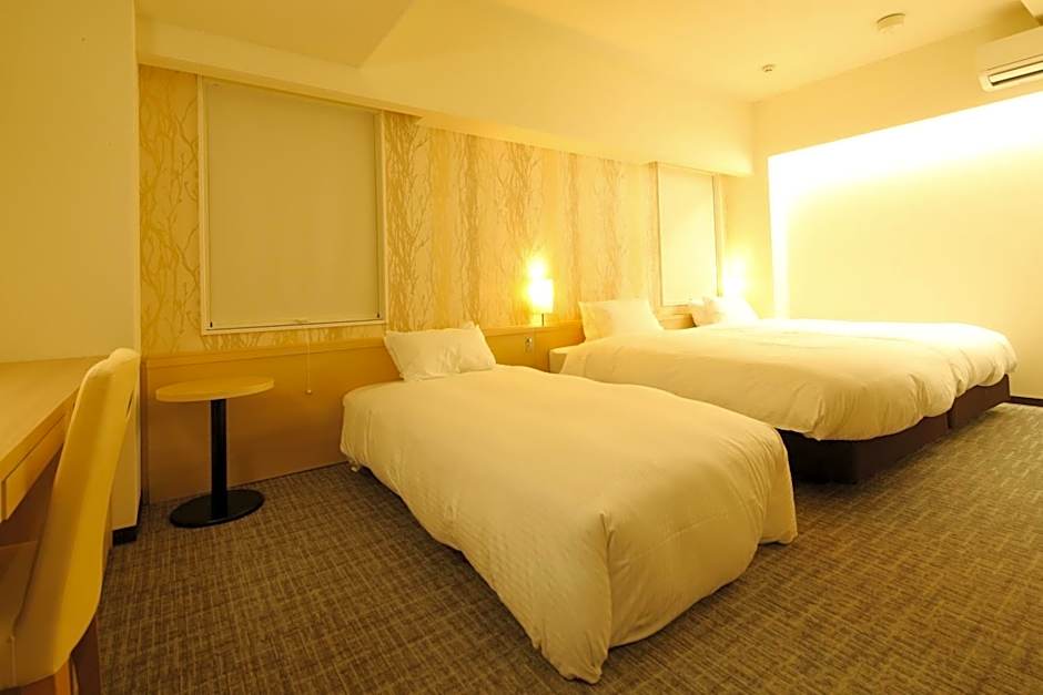 Photo 1 of 5 of Triple Room - Non-Smoking