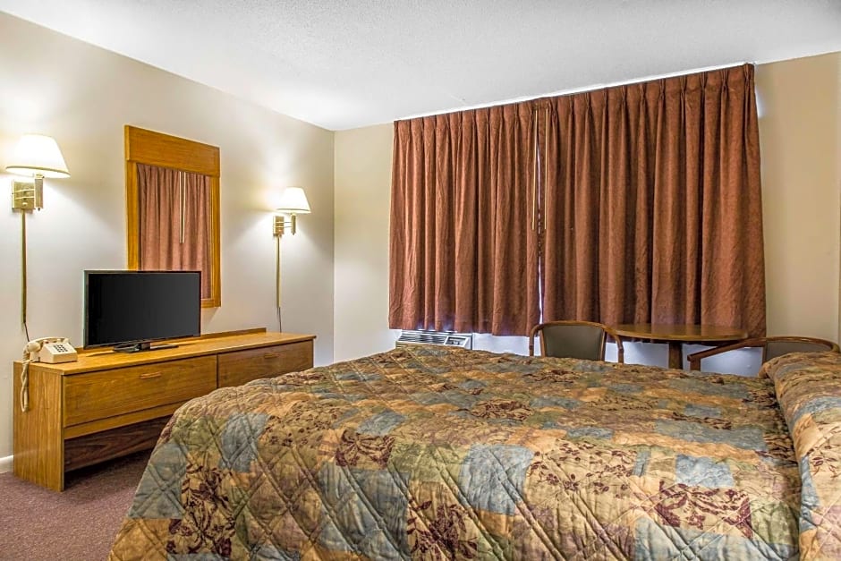 Rodeway Inn Waterford - New London