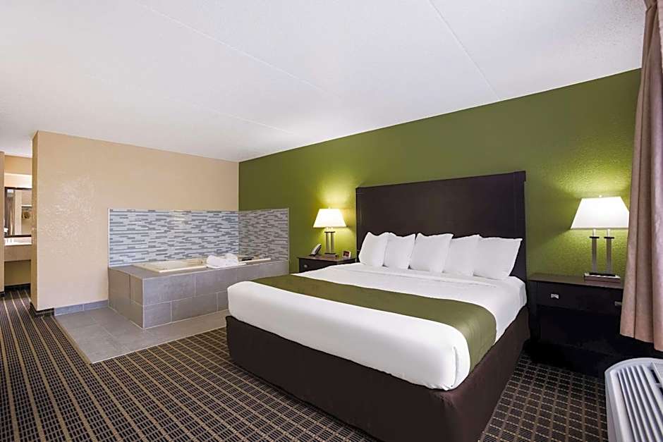 Quality Inn & Suites Big Rapids near University