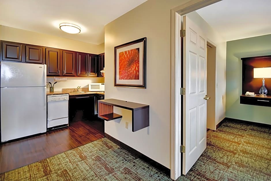 Staybridge Suites Madison - East