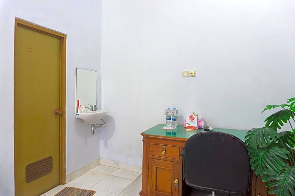 OYO 801 Hansa Homestay