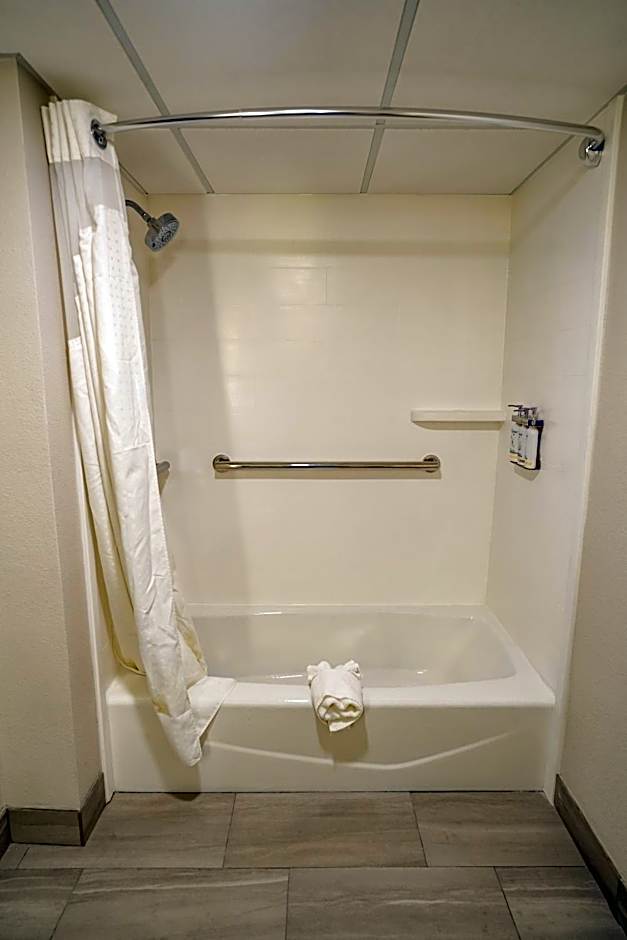 Holiday Inn Express Hotel & Suites Knoxville-North-I-75 Exit 112 By IHG