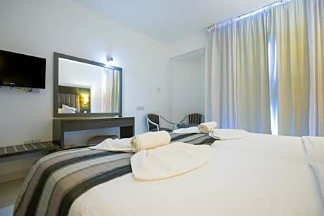 Double or Twin Room with Pool View