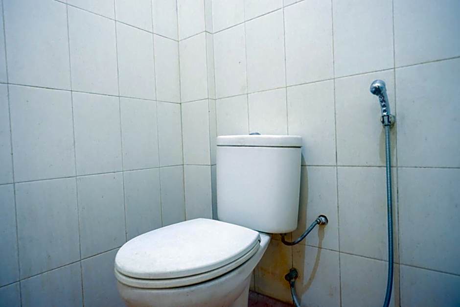 Pandawa Guest House At Ngaliyan Square Mitra RedDoorz