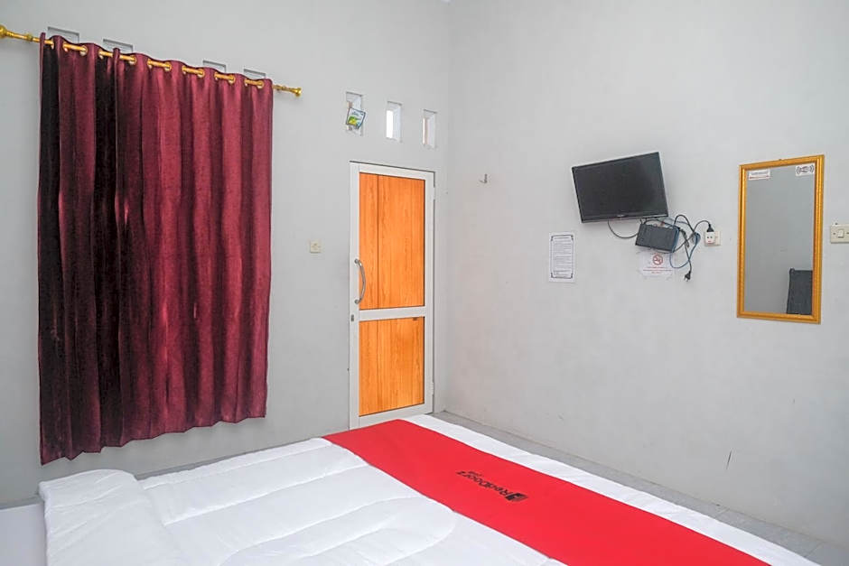 RedDoorz at Jalan Dieng 3