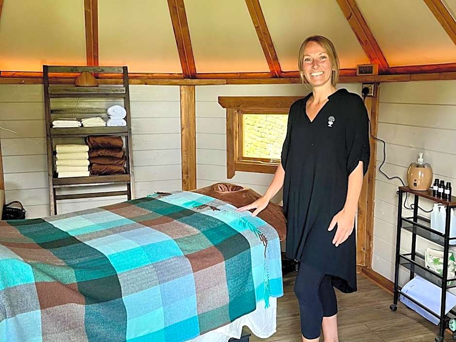 Burleigh Court Hotel