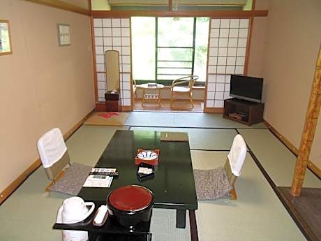 Japanese-Style Room with Shared bathroom- East Building - Smoking