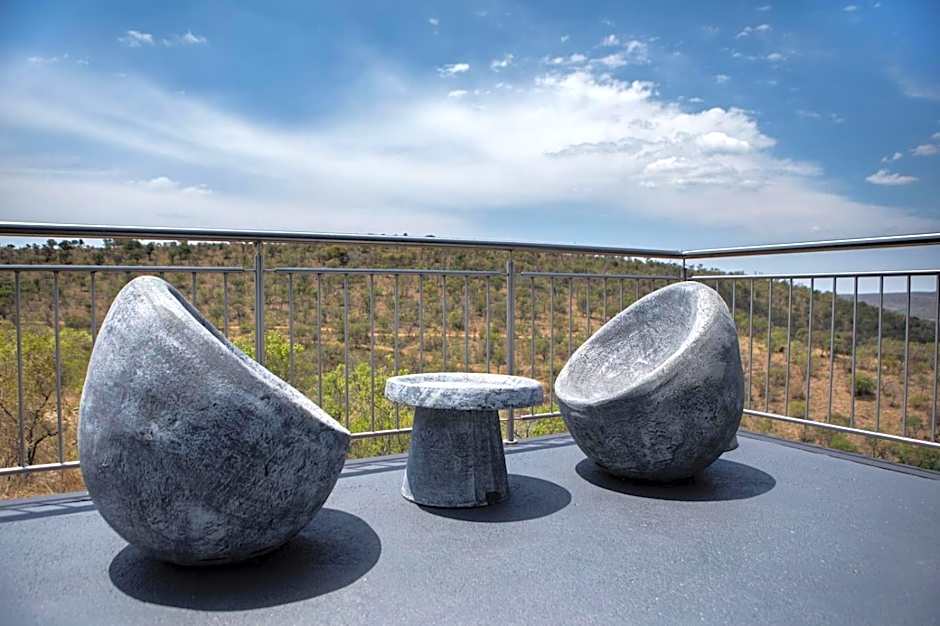 Elements Sunrise Bush Lodge