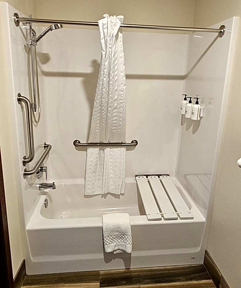 Cobblestone Inn & Suites - Manchester