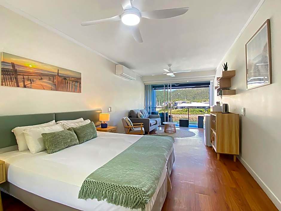 Blue on Blue Studio Room 1222