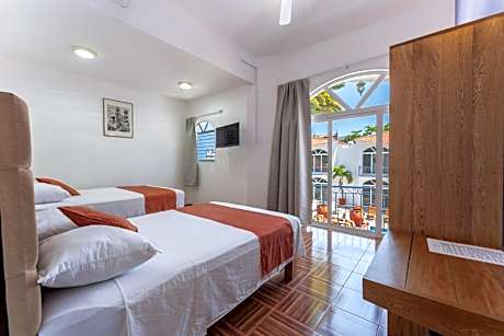 Deluxe Family Room