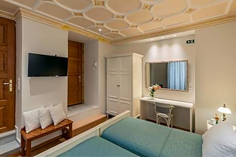 Deluxe Double Room with Shared Seaview Terrace (Main Building)