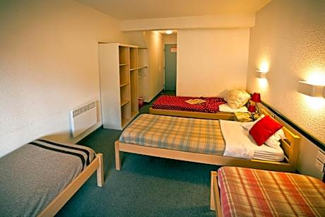 Family Room (5 Adults)