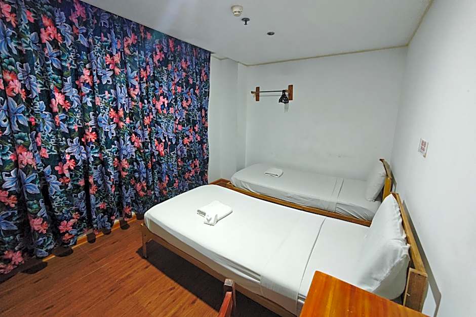 Photo 1 of 10 of 2 Beds