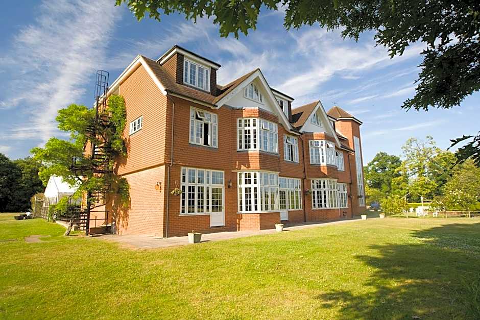 Grovefield House Hotel By Uno