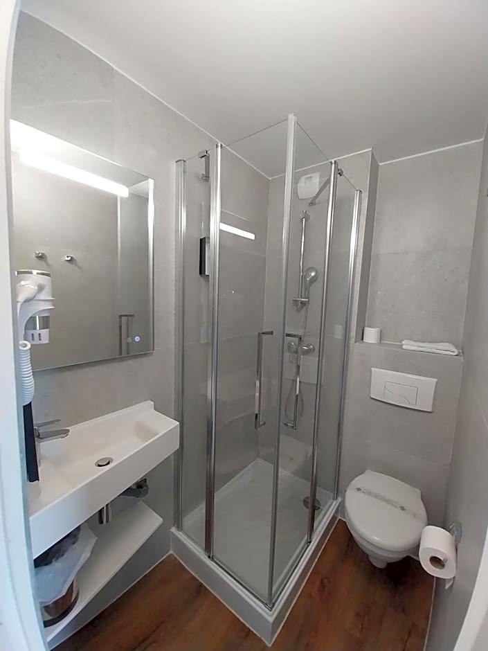 Kyriad Hotel La Fleche