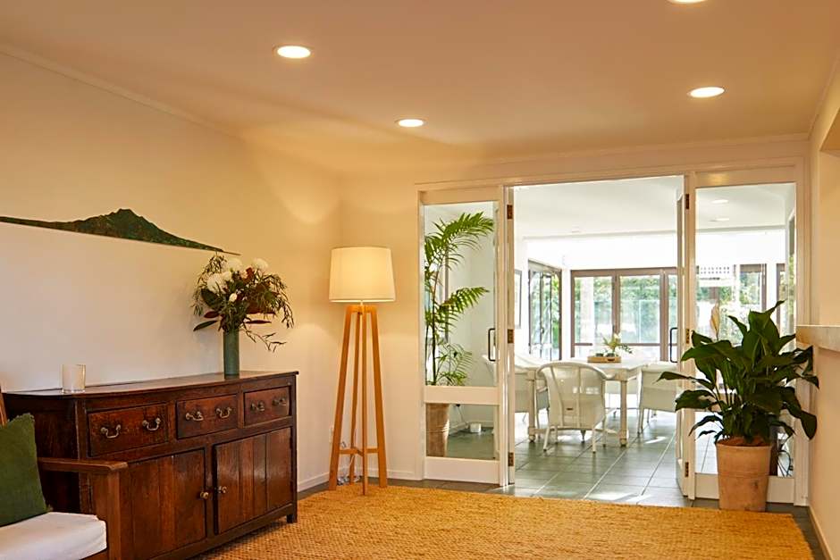 Emerald Inn on Takapuna Beach