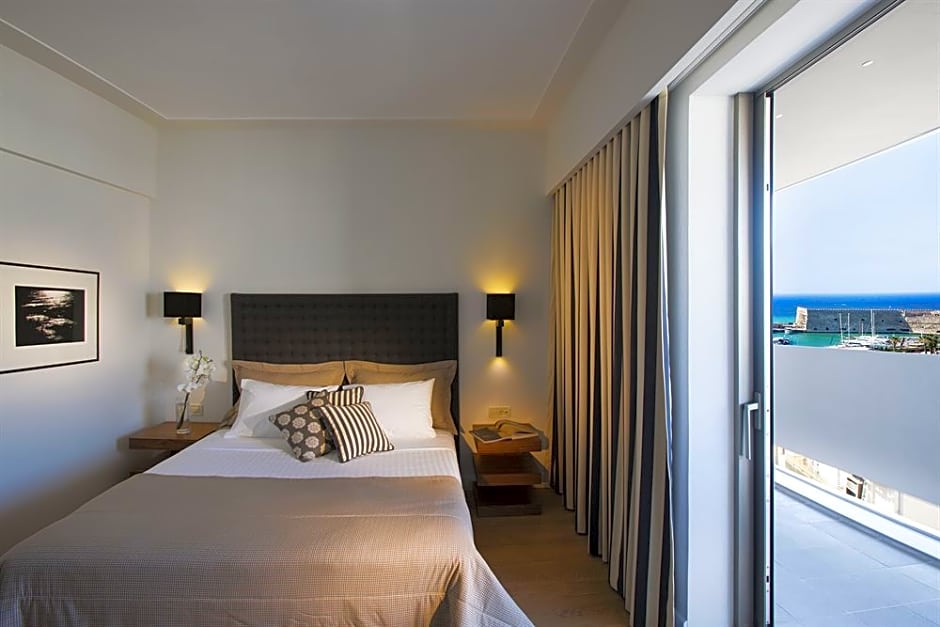 Aquila Atlantis Hotel