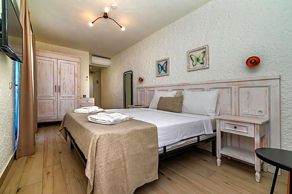 CEMAL ALACATI BUTIK HOTEL